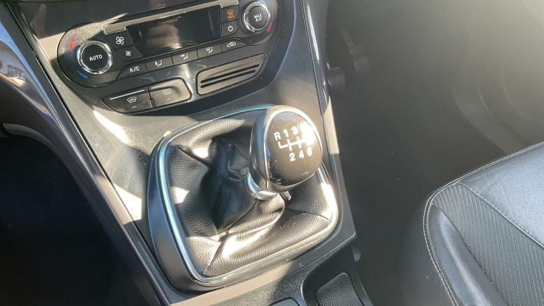 Ford Kuga 2.0 TDCi Titanium 5dr 2WD Diesel Estate